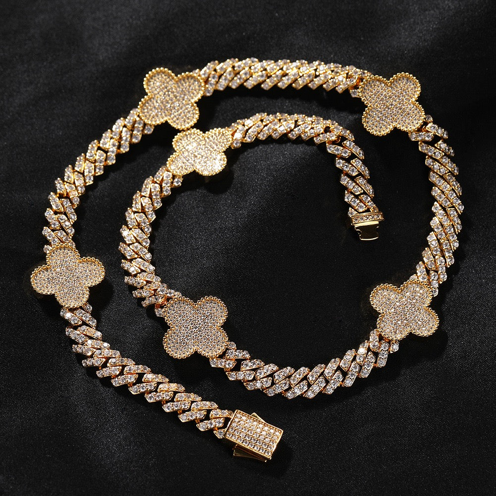 Collier trèfle à la mode et minimaliste, polyvalent avec du cuivre et du zircon, collier unisexe de style hip-hop