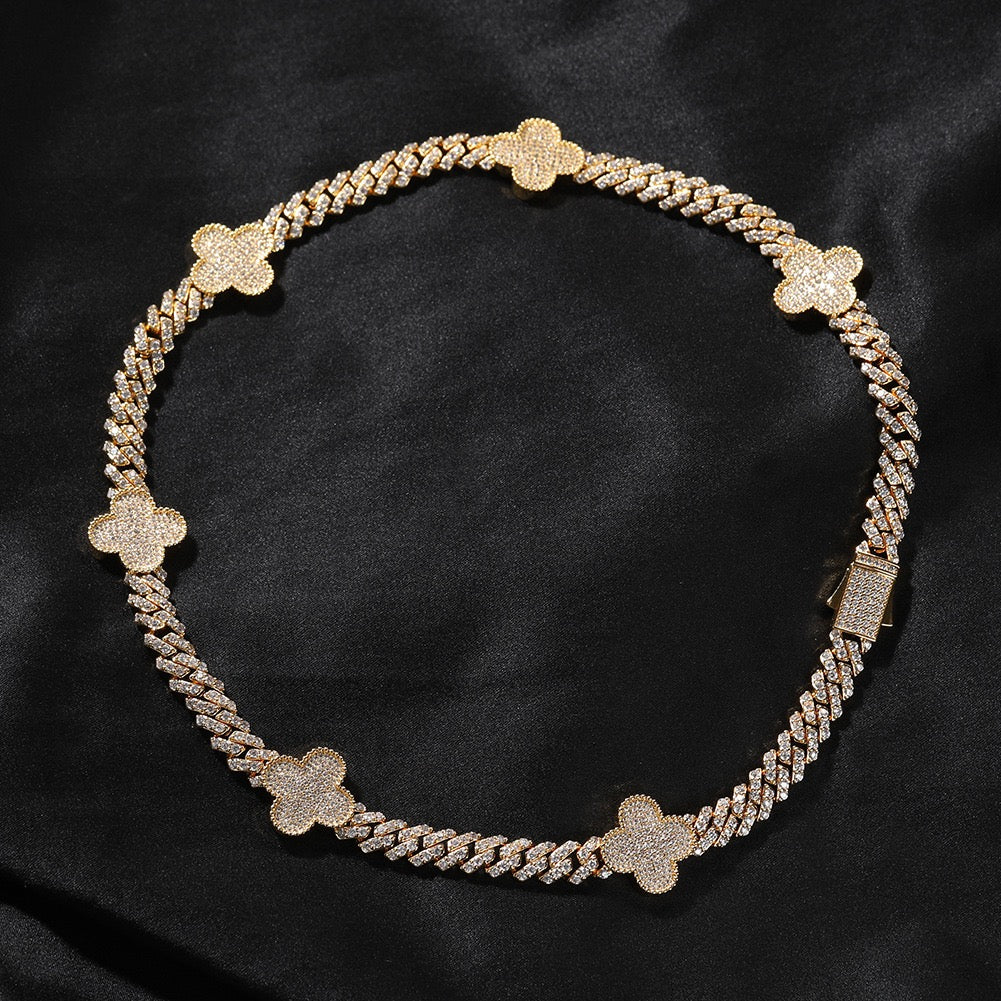 Collier trèfle à la mode et minimaliste, polyvalent avec du cuivre et du zircon, collier unisexe de style hip-hop