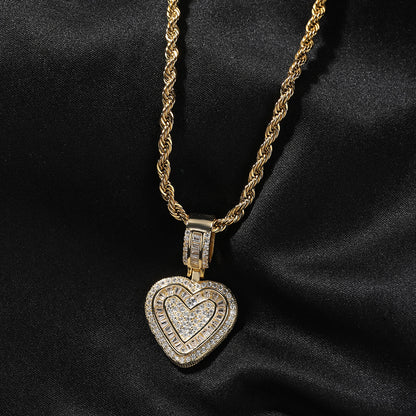 Design a rock sugar heart-shaped pendant necklace, fashionable hip-hop style light luxury copper inlaid zircon heart-shaped pendant necklace