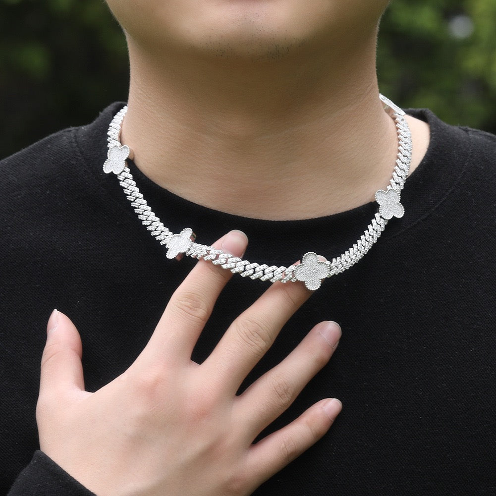 Collier trèfle à la mode et minimaliste, polyvalent avec du cuivre et du zircon, collier unisexe de style hip-hop