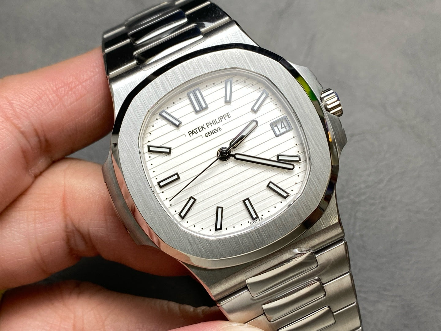 Nautilus 5711/1A 3KF 1:1 Meilleure édition Cadran blanc texturé sur bracelet SS A324 Super Clone V2 